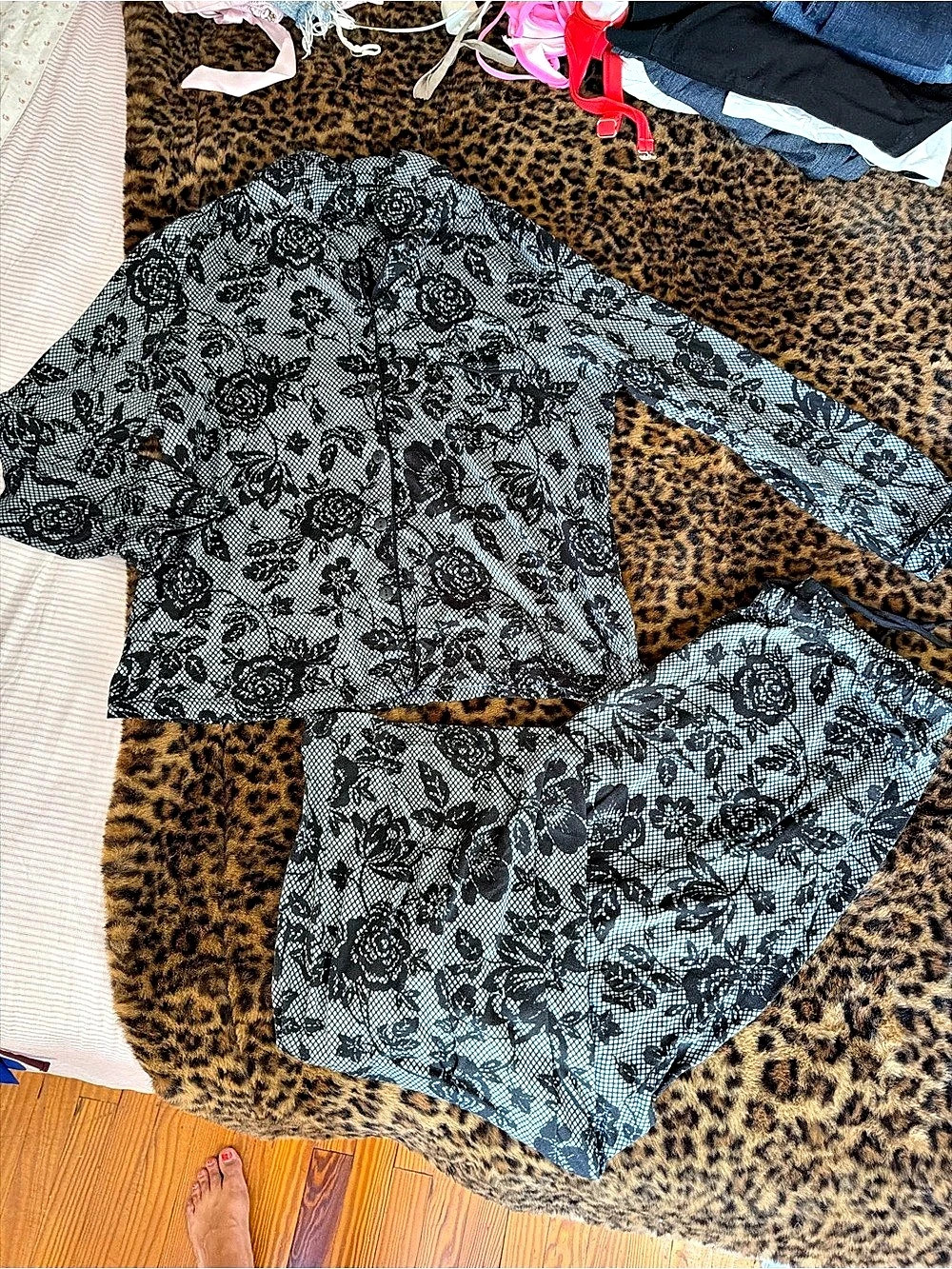 Lace Design Two-Piece Pajama Set